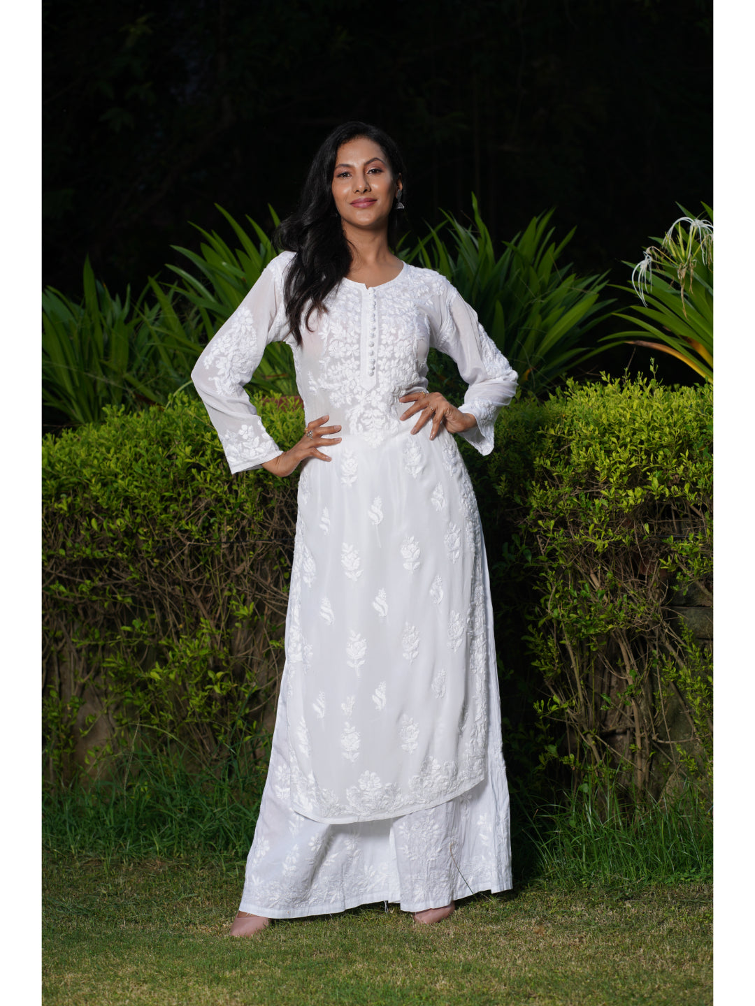 Saadgi hand embroidered chikankari pure crape white kurta set