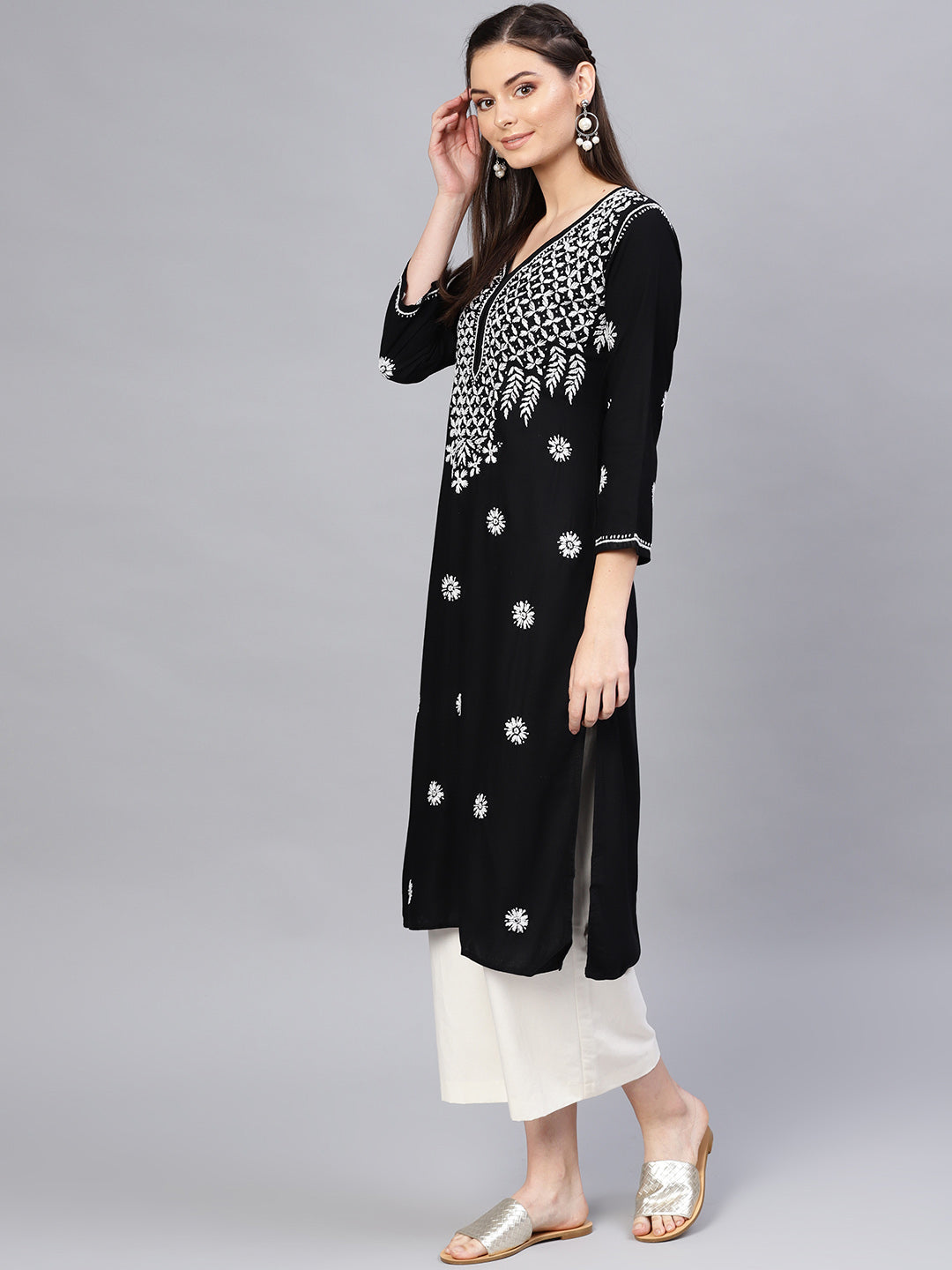 Saadgi Hand Embroidered Black Lucknowi Chikankari Kurta